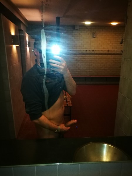 <p>Pff kon.niet wachten.tot ik thuis was</p>