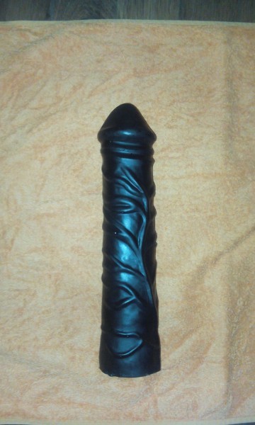 <p>mijn nieuwe uitdaging, om in mijn slette kutje te krijgen 8 cm dik en 34 lang</p>
