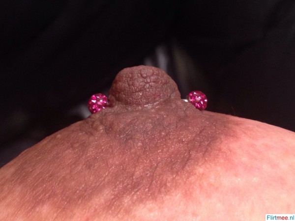 <p>Een close-upje van mijn nieuwe piercing :)</p>