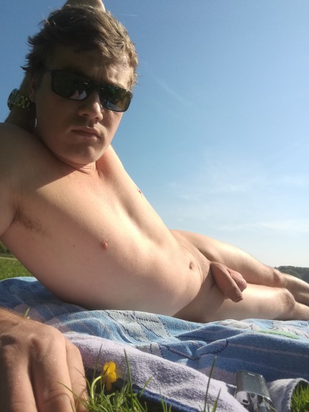 <p>Ff lekker op het naaktstrand</p>