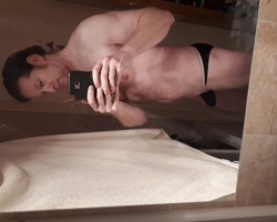 Nieuwe zwemslip van Joe Snyder : De Sock-it bulge bikini. Super sexy en gewaagd.